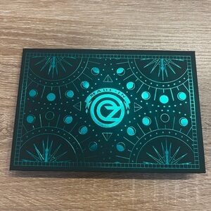 Starbucks WICKED Gold Metal Limited
Edition RARE Gift Card Keychain - New